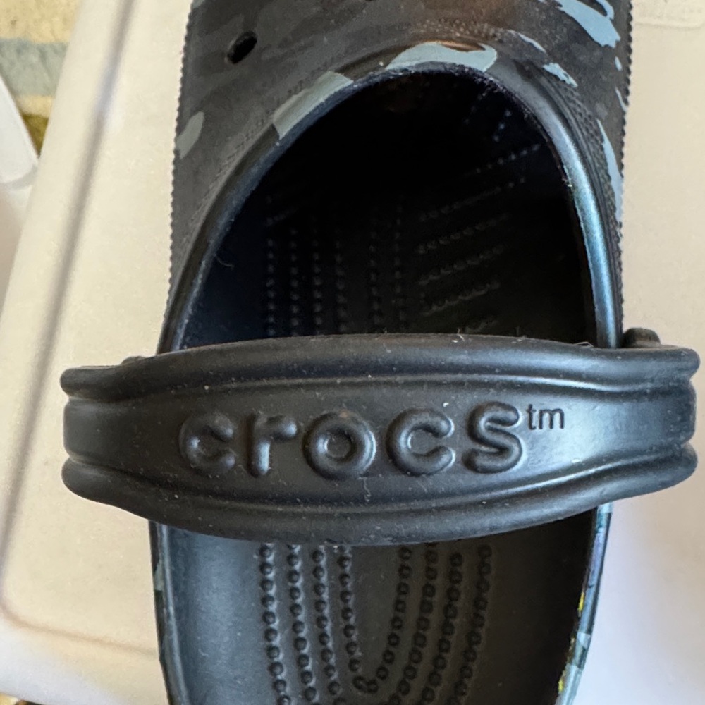 Crocs Camouflage Clogs size men 9 woman’s llama NWOT 252 - Picture 4 of 4